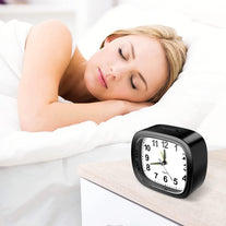 Analog Alarm Clock, Small Alarm Clock, Pointer Alarm Clocks, Non Ticking, Battery Powered, Travel Alarm Clock, Desk Clock, Bedside Clock with Snooze, Night Light for Kids, Home, Bedroom, Office