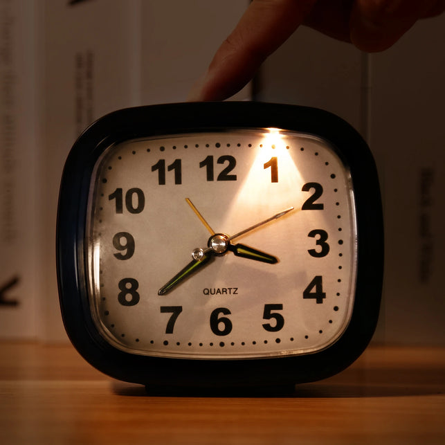 ORIA Silent Alarm Clocks Bedside Non Ticking Battery Powered Table Clocks Luminous Analogue Clock for Heavy Sleepers Travel
