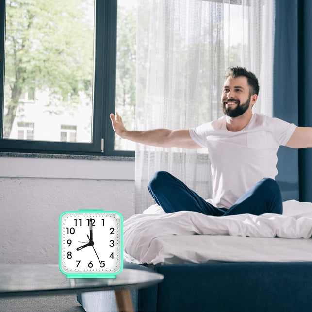 ORIA Small Analog Alarm Clock, Green Dial with Luminous Hands, Silent No Tick, Snooze, Battery Operated for Bedroom, Office, School, Travel