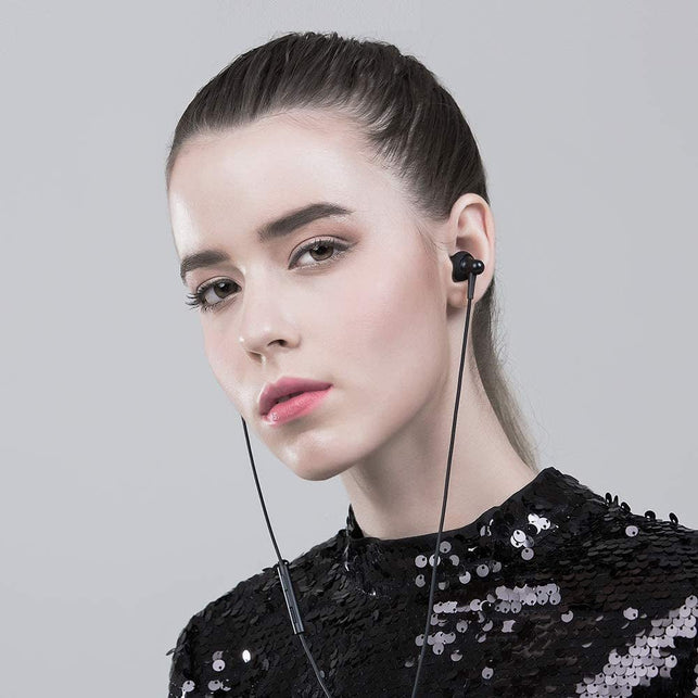 Stylish Dual-Dynamic Driver In-Ear Headphones Comfortable Lightweight Earphones with 4 Fashion Colors, Noise Isolation, MEMS Mic and In-Line Remote Controls for Smartphones/Pc/Tablet - Black - The Gadget Collective